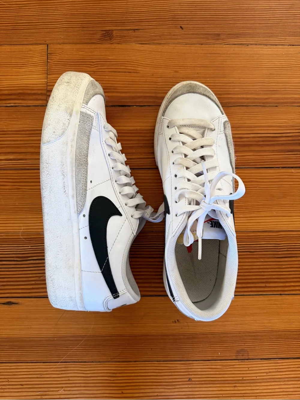 Nike Women’s Platorfotm Blazers White Low-Top Leather Sneakers with Black Swoosh